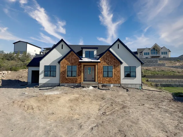Amazing home on 1/2 acre right by the mouth of Payson Canyon!
