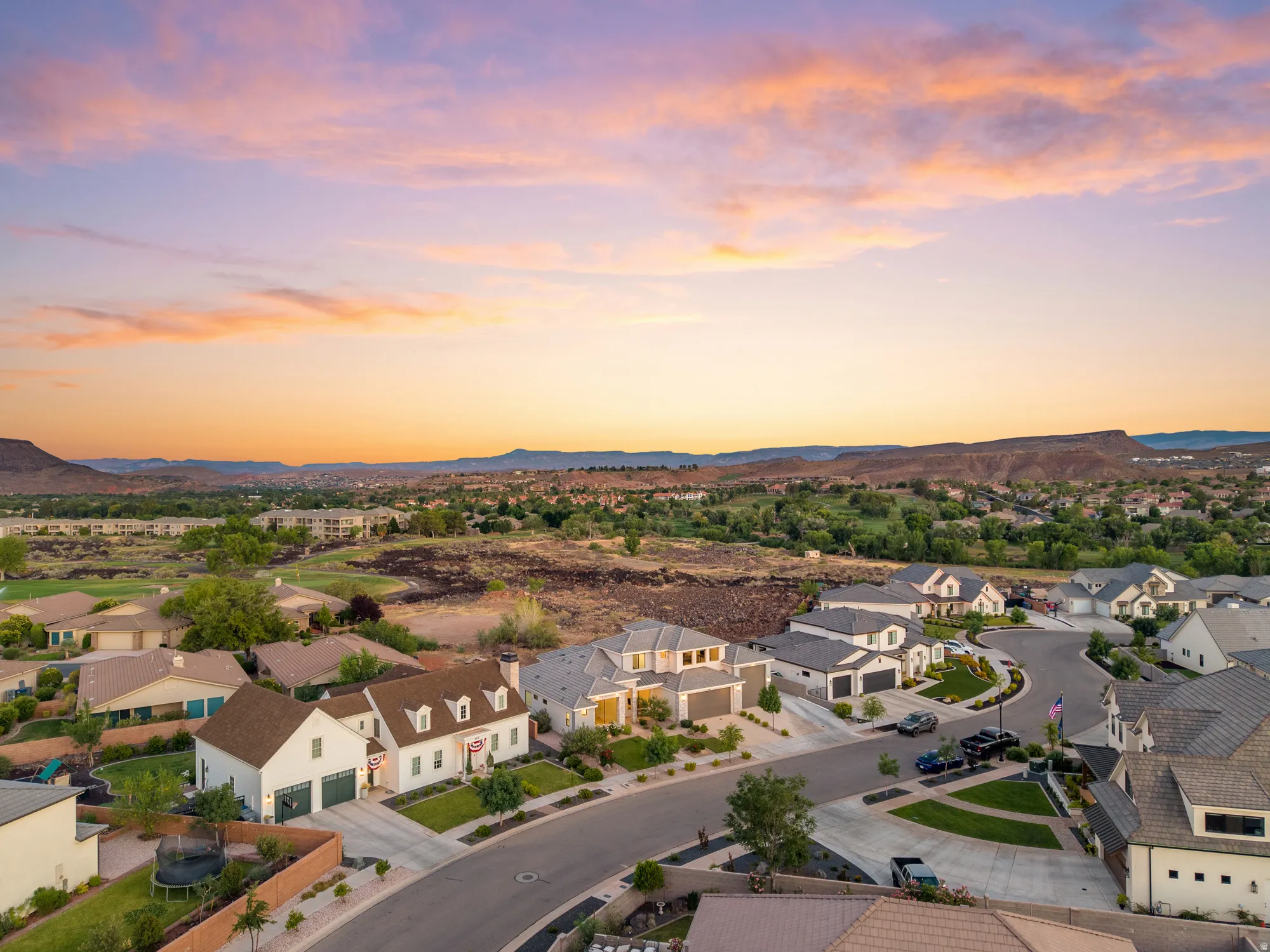 Residential neighborhood featuring a cul-de-sac and diverse architectural styles
