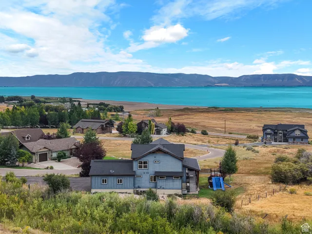 Bird's eye view of a water and mountain view