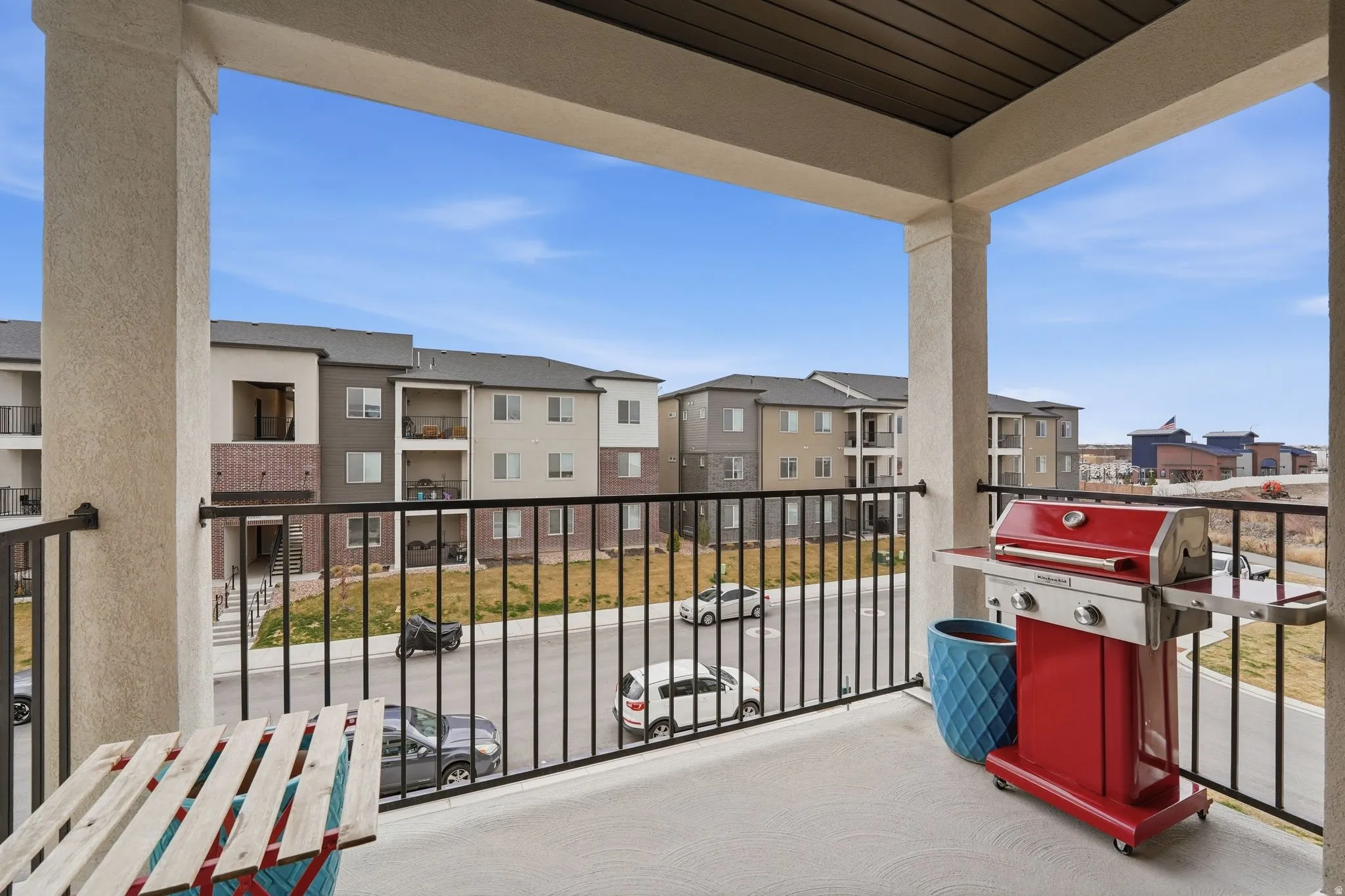 Balcony with grilling area