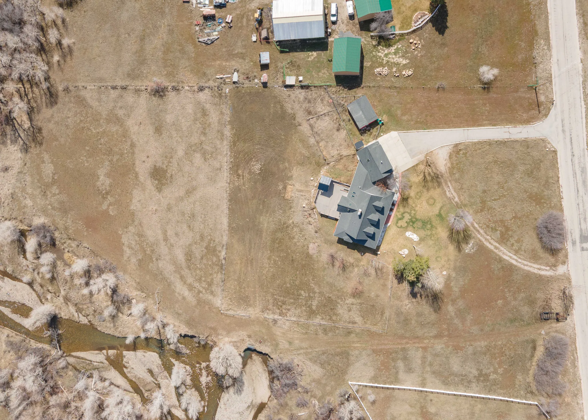 Aerial view of property and surrounding area
