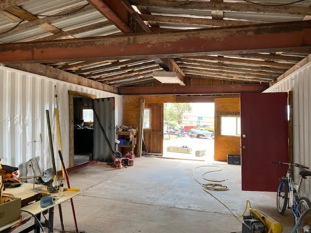 Misc room featuring vaulted ceiling