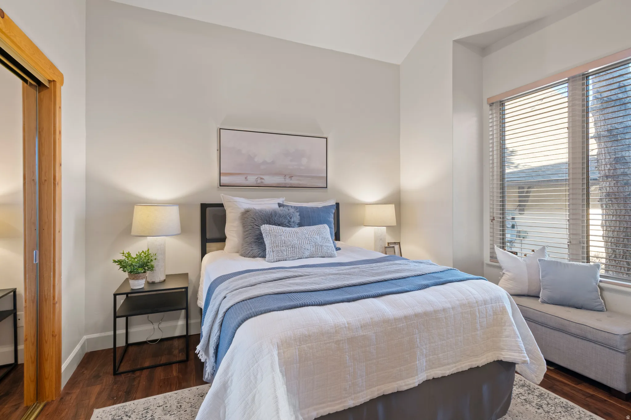2nd bedroom
