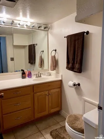 Unit #2 Bathroom