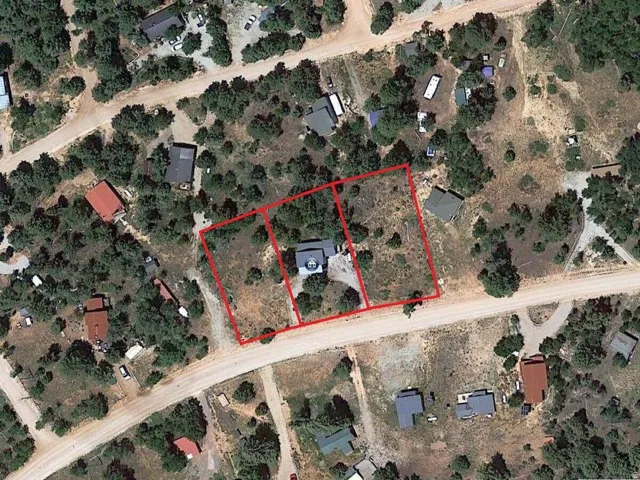 Map / location featuring property parcel outlined