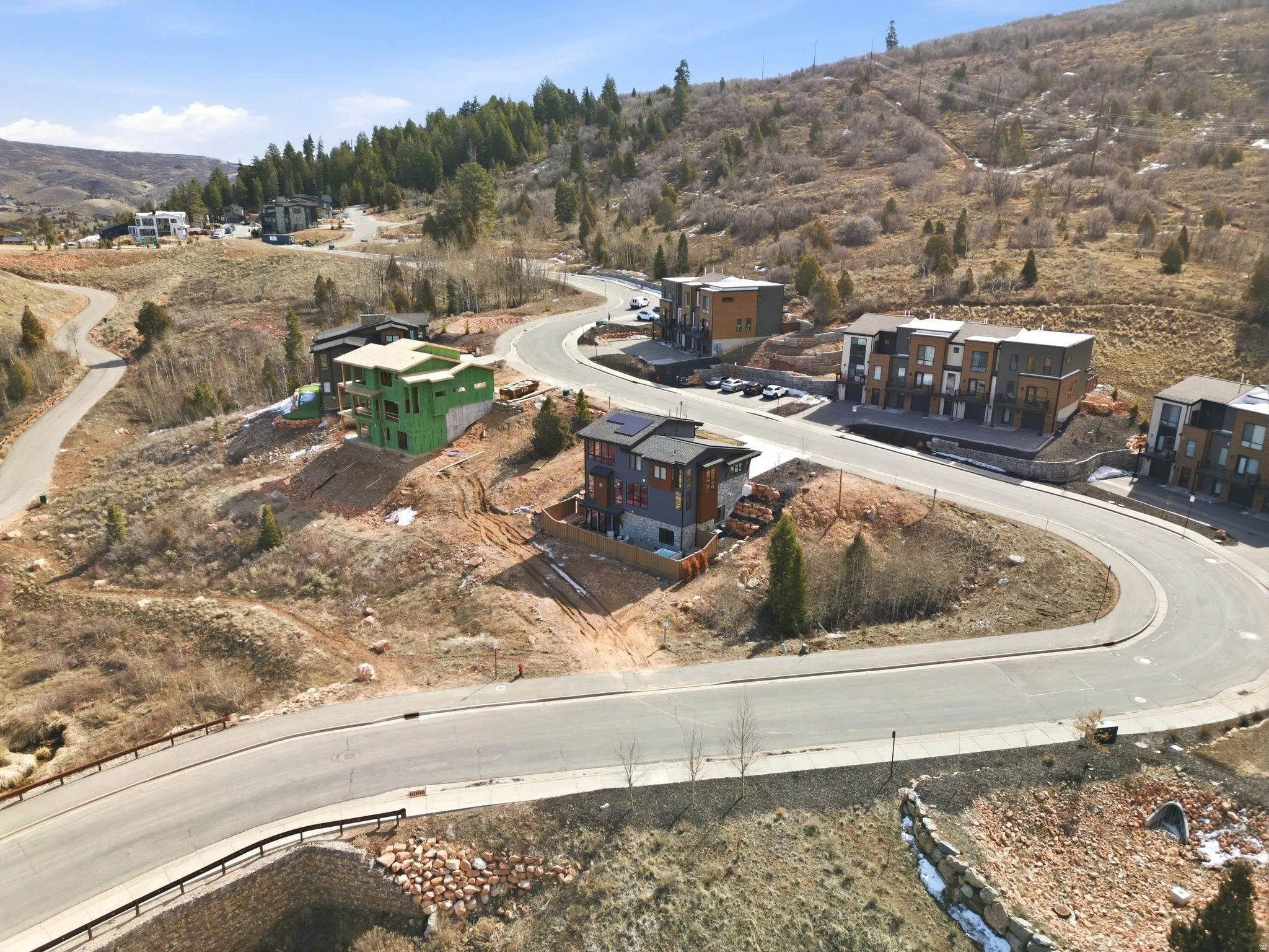 Bird's eye view of a mountainous background