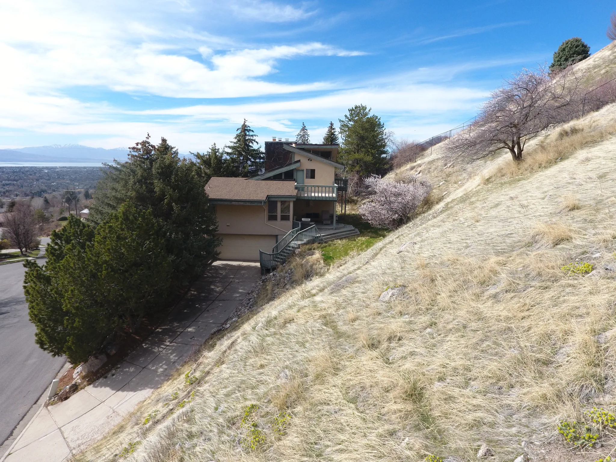 Aerial view of property and surrounding area