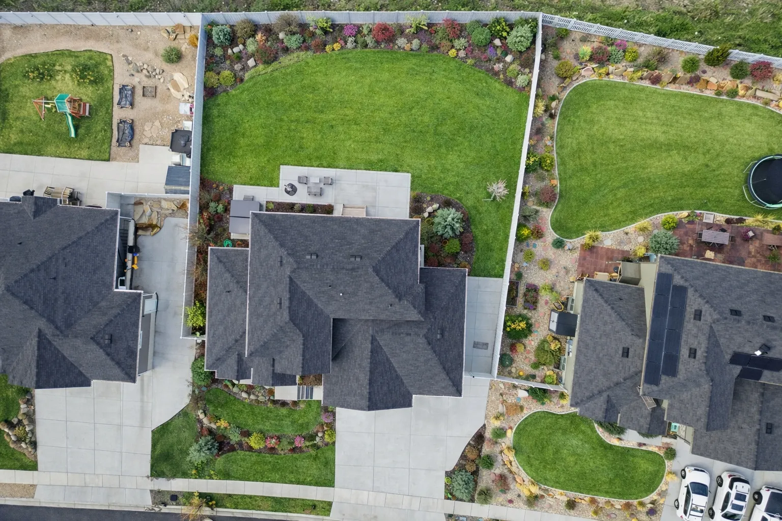 Aerial view of property and surrounding area