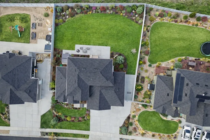 Aerial view of property and surrounding area
