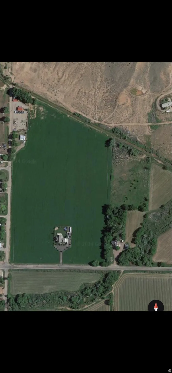 Aerial overview of property's location