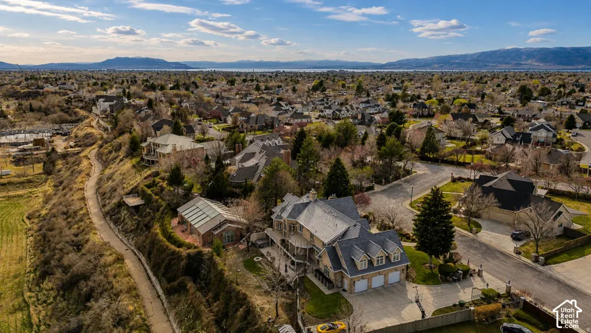 Expansive residential neighborhood featuring varied architectural styles and mature landscaping