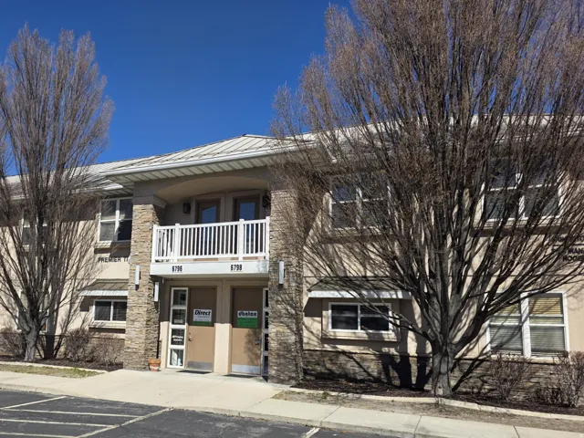 View of apartment building / complex