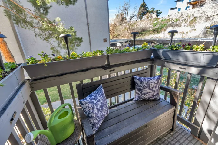 Balcony with area for grilling