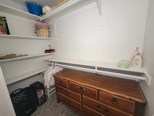 Walk in closet