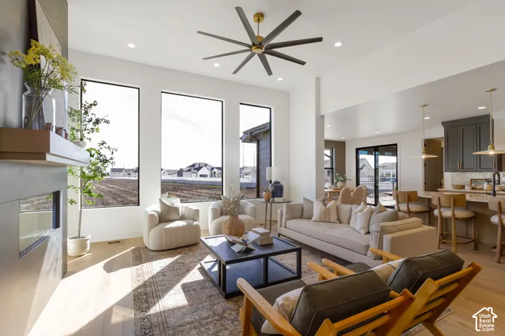 538 S 1400 W, Farmington, Utah 84025