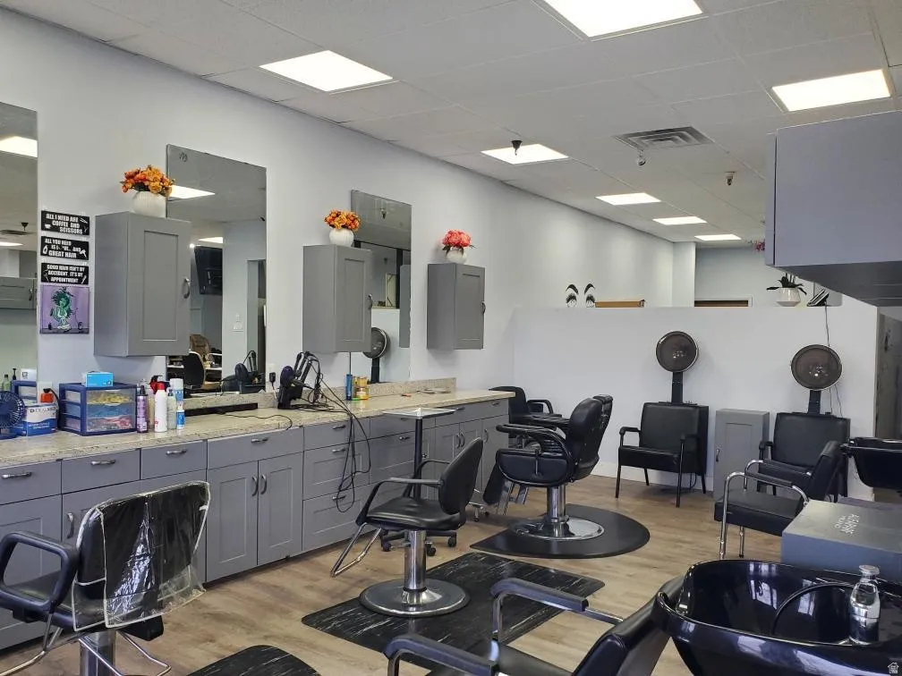 Misc room featuring a drop ceiling