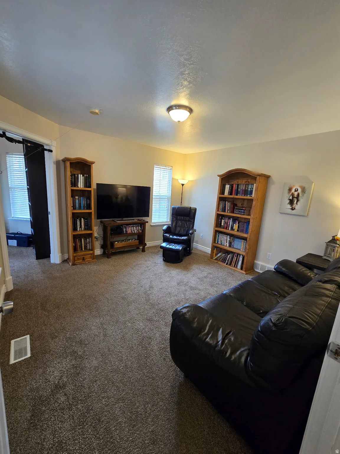 2nd view Flexible space, and be Main Floor bedroom or office