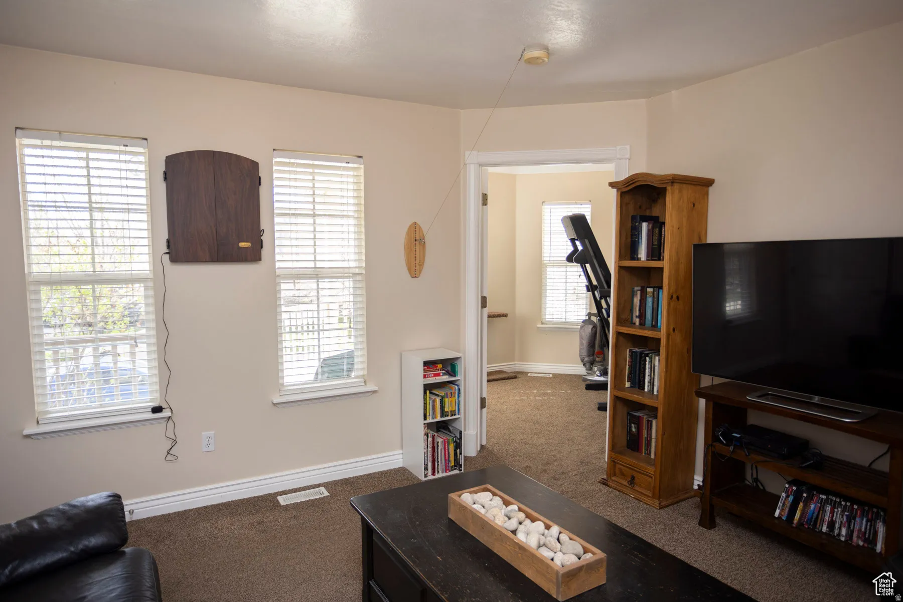 Flexible space, and be Main Floor bedroom or office