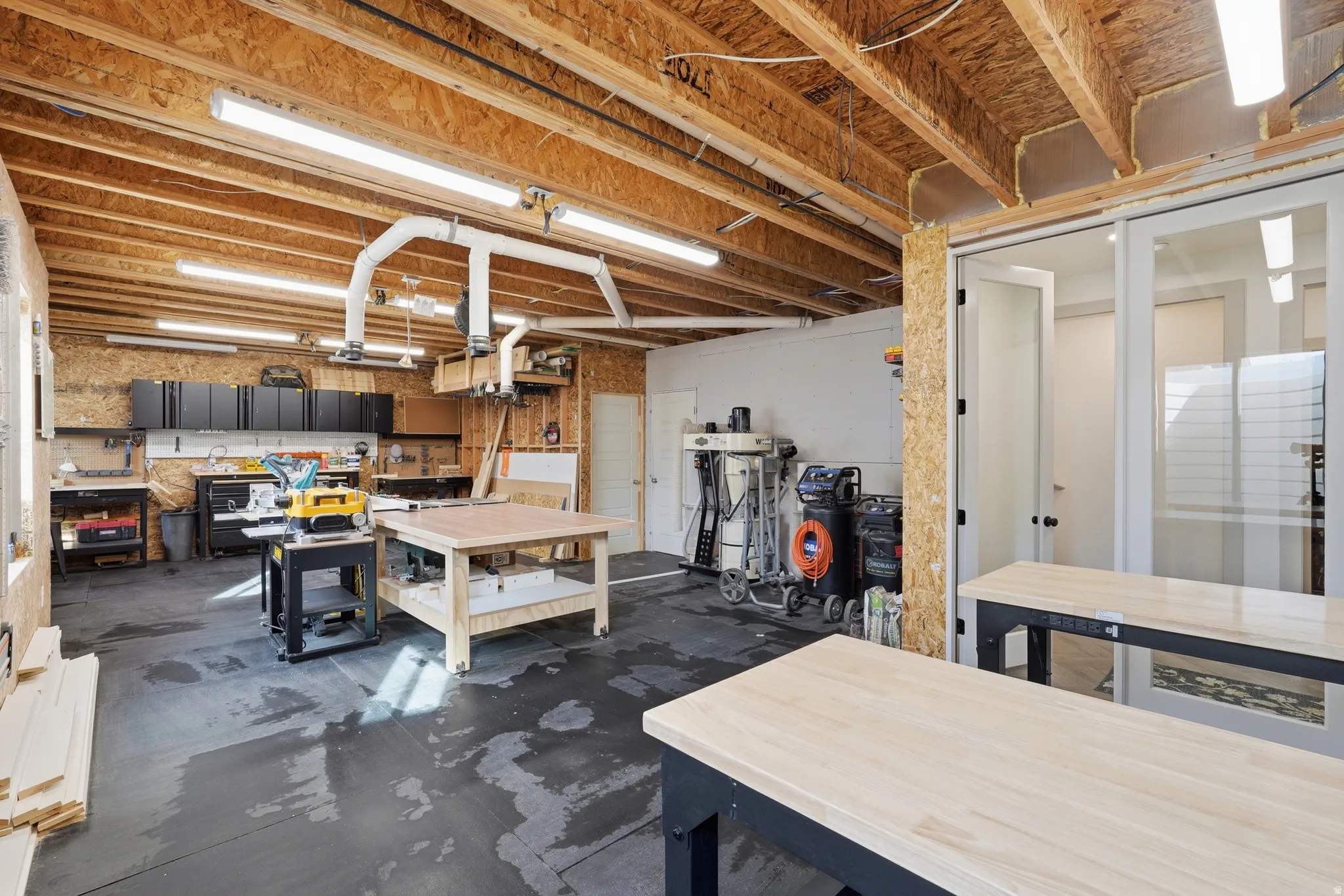 Basement with a workshop area