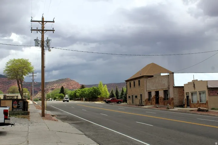150 W Main, Bicknell, Utah 84715