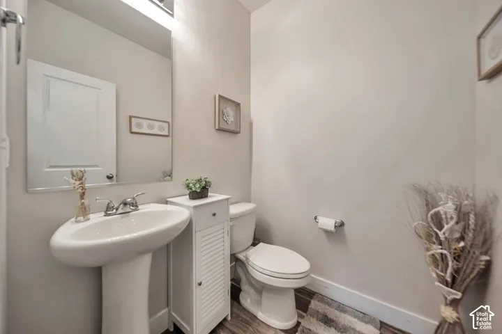 Main floor Guest Bathroom