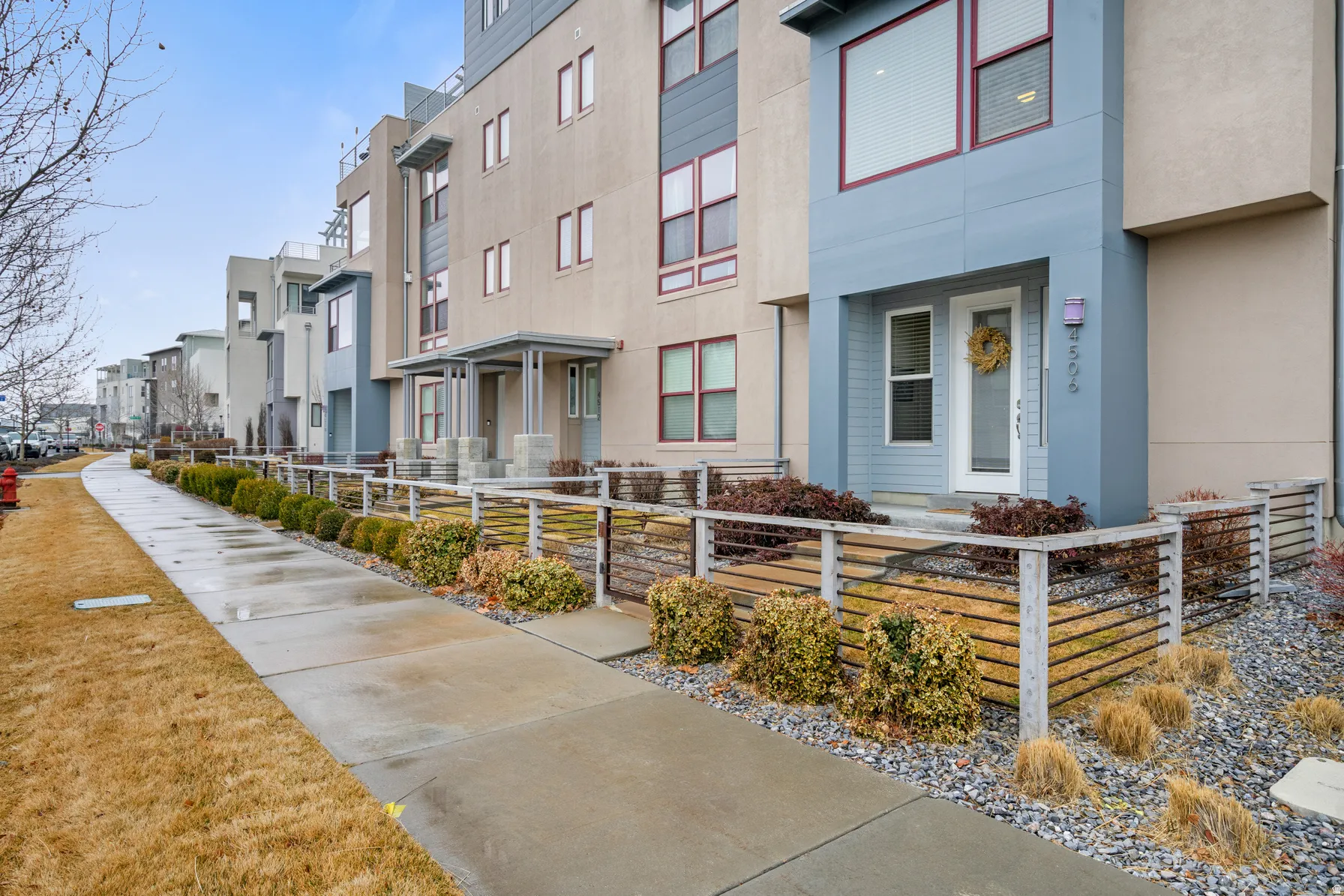 Surrounding community featuring a residential view
