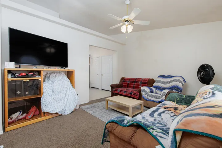 2614 E 620 N