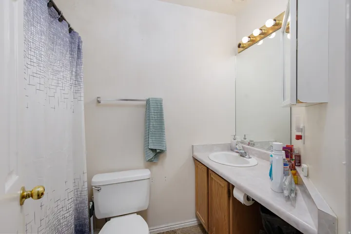 2602 E 620 N