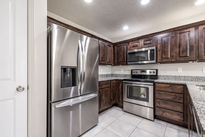 690 N 1775 W, West Point, Utah 84015
