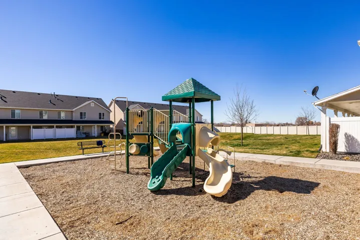 690 N 1775 W, West Point, Utah 84015