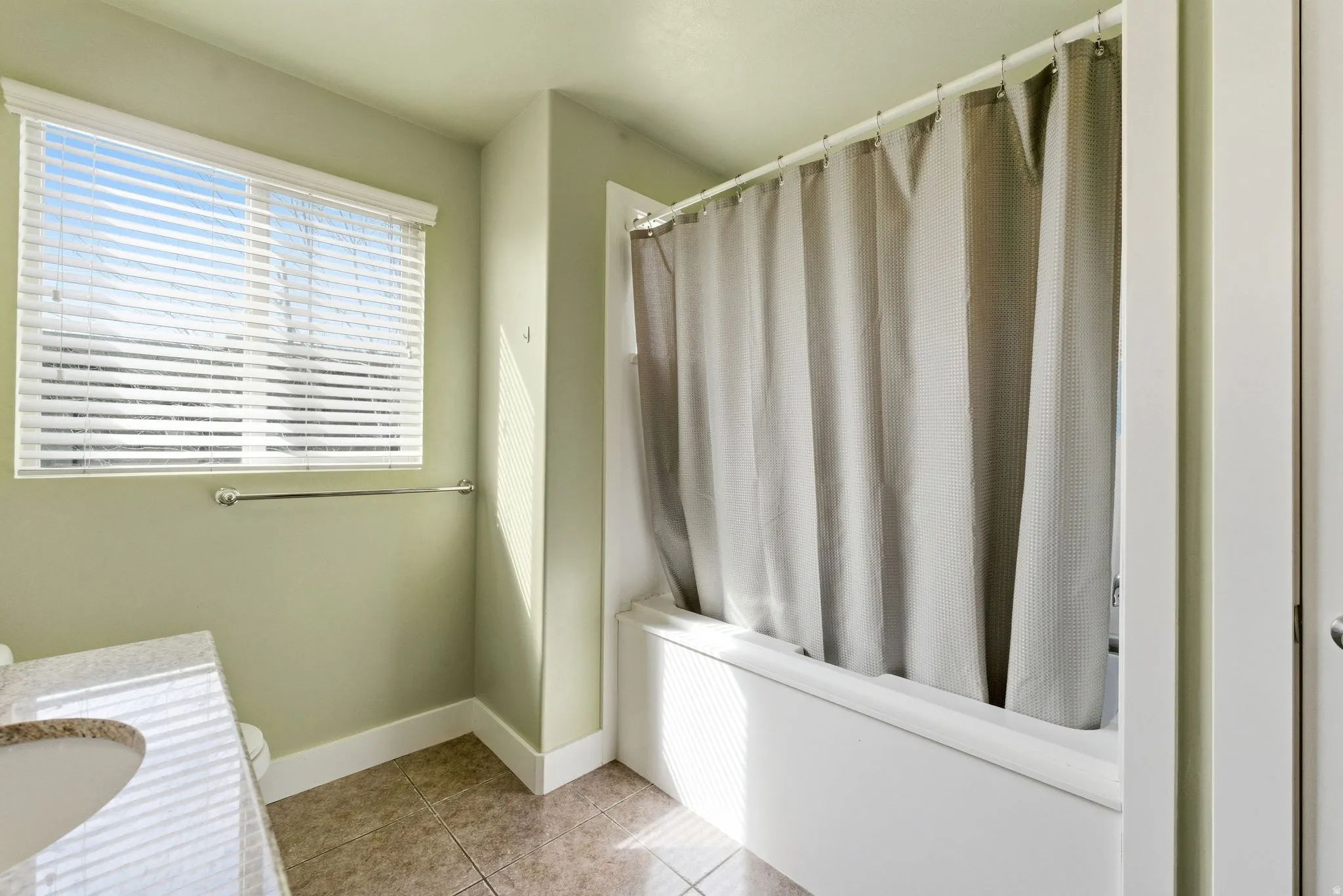 Soaker tub and shower combo