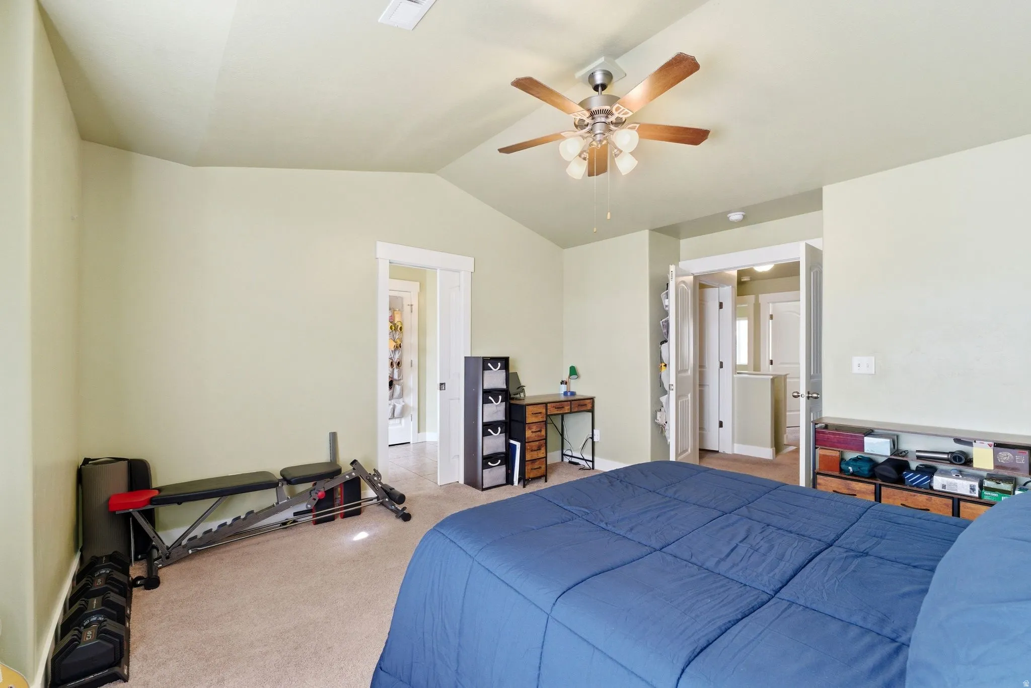 Primary bed with en suite
