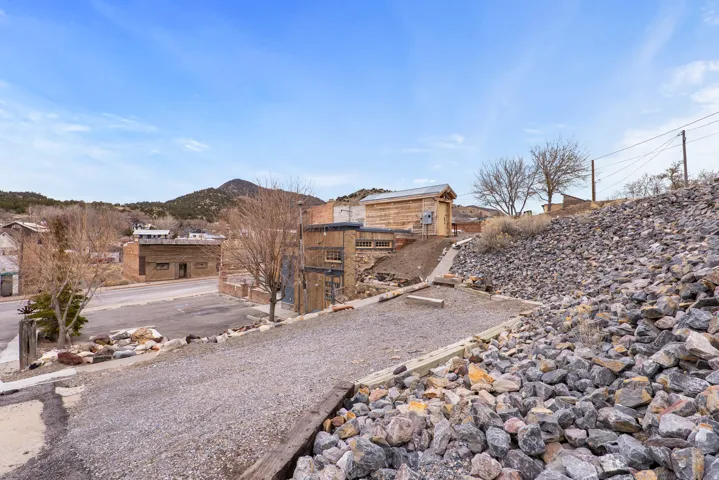 View of yard with a mountain view