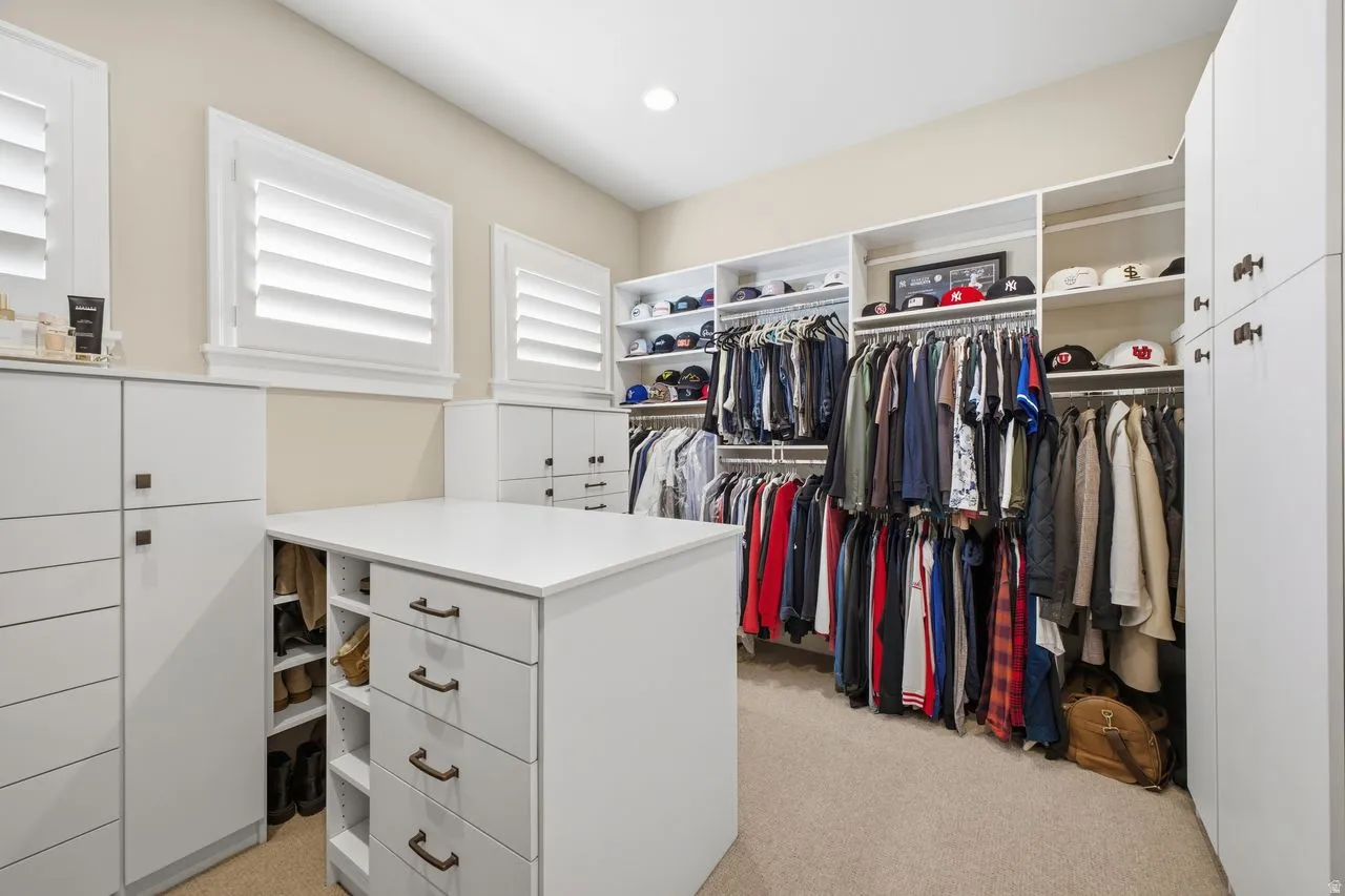 Primary Walk in closet