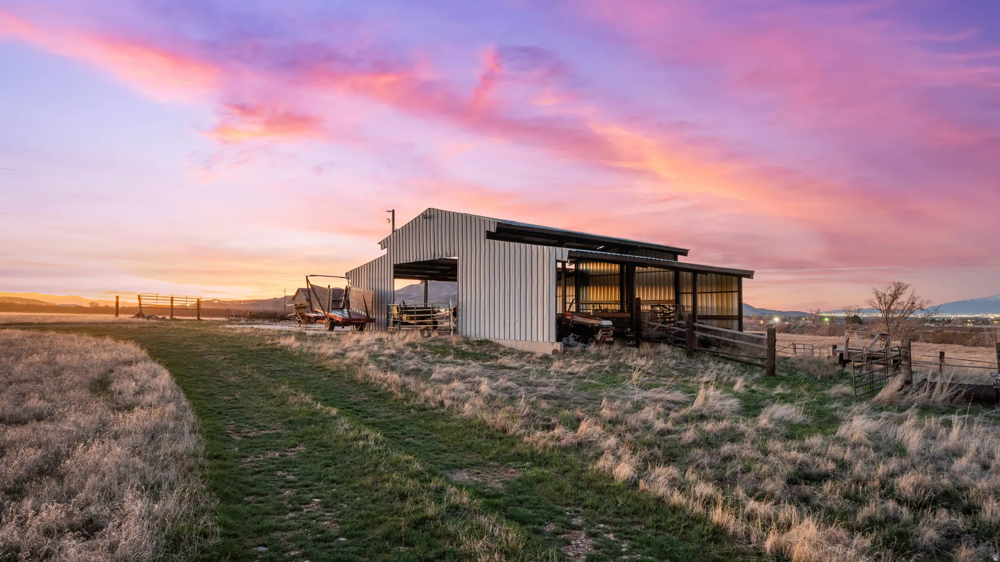 View of pole building with a view of rural / pastoral area