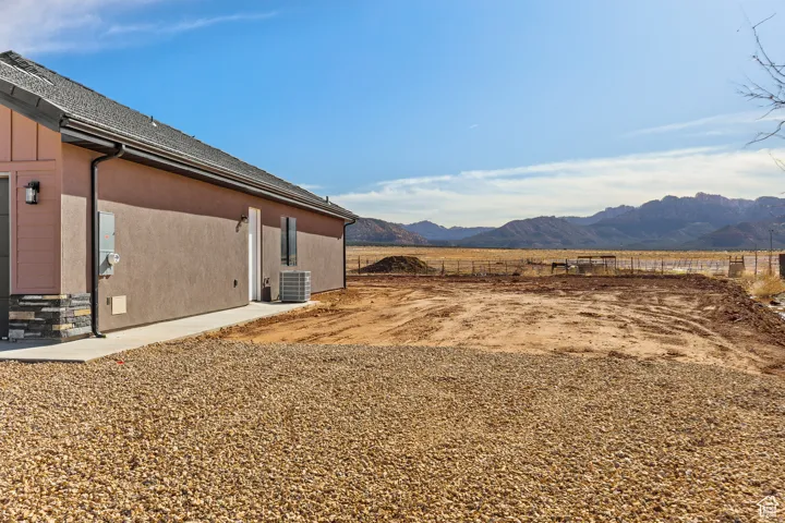 View of yard featuring a mountain view