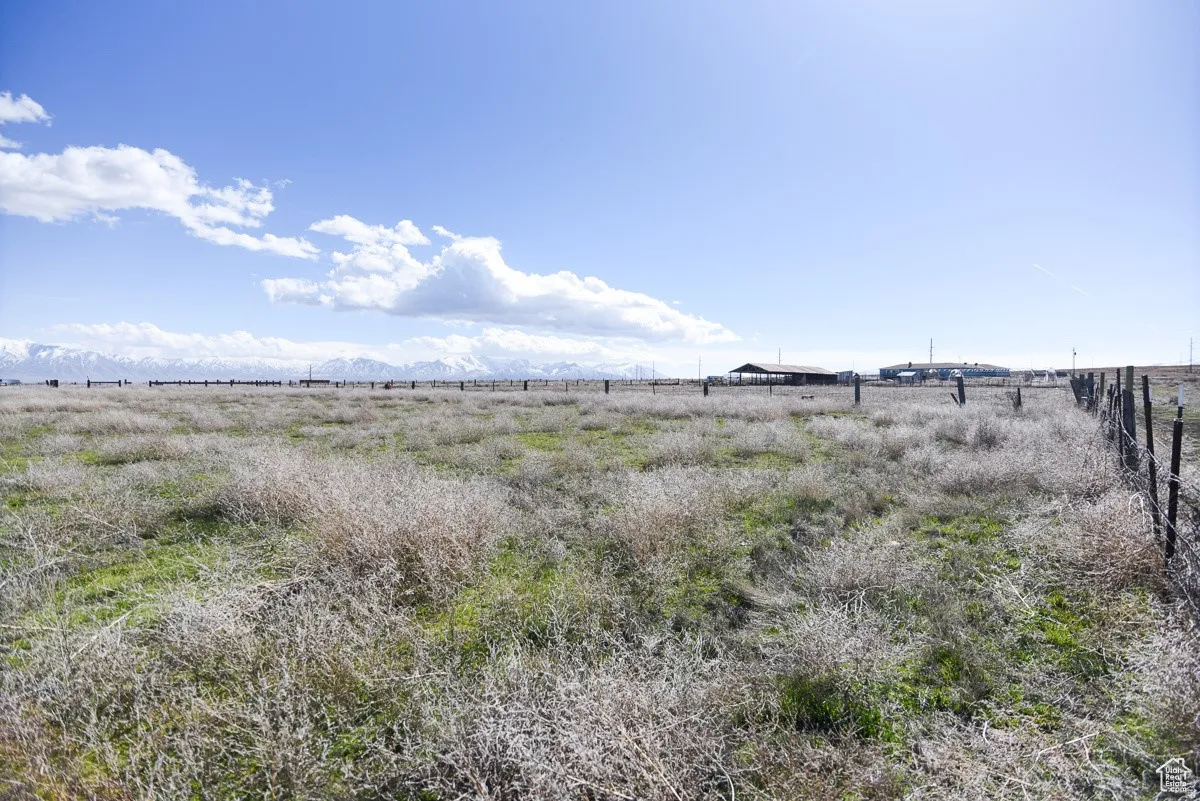 View of yard with a view of countryside