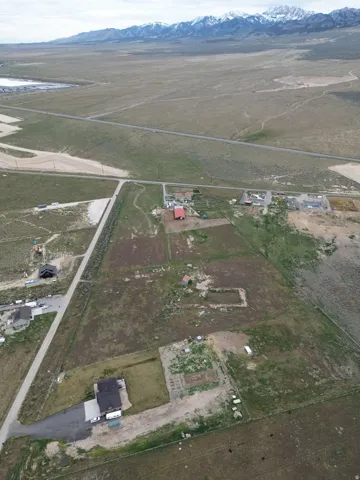 View of property location with rural landscape and mountains