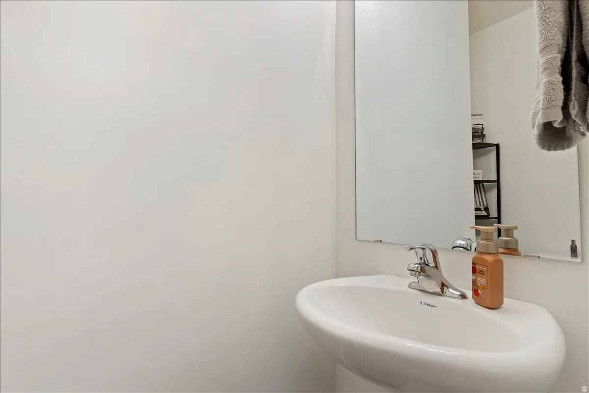 Bathroom with a sink