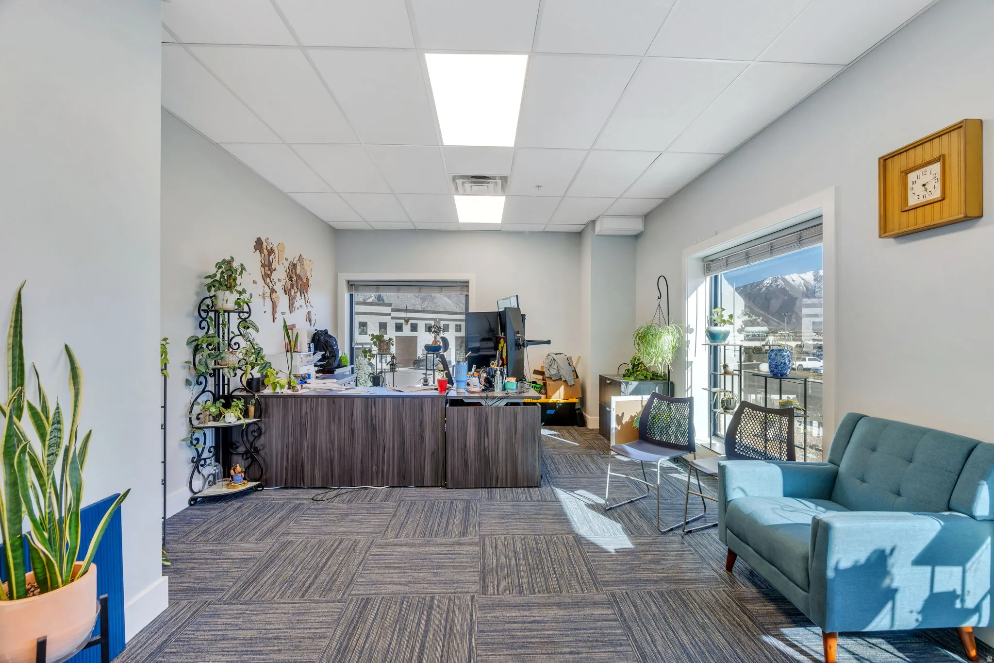 Reception with a paneled ceiling