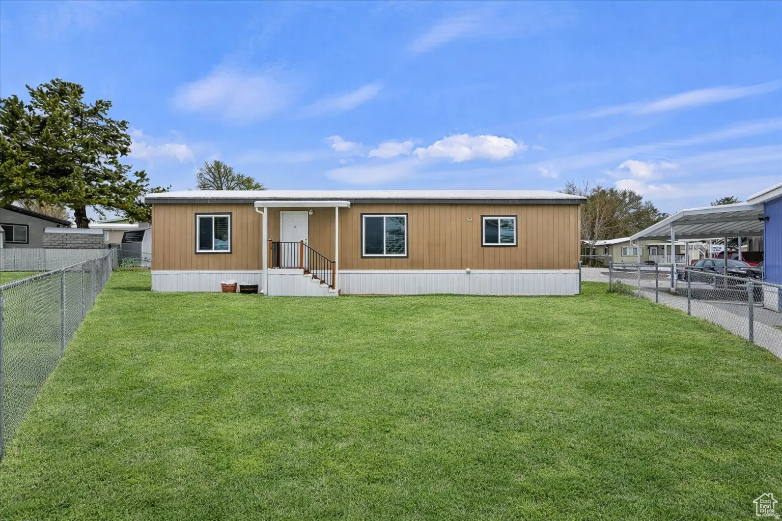 View of manufactured / mobile home
