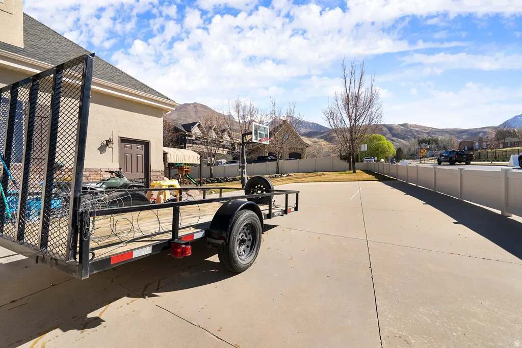 View of yard with a mountain view