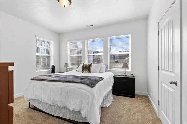 6321 W Moon Dr, Stansbury Park, Utah 84074