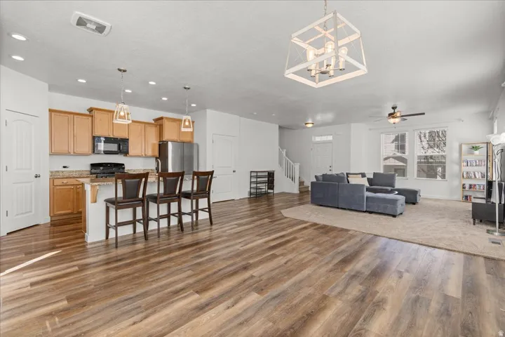 6321 W Moon Dr, Stansbury Park, Utah 84074