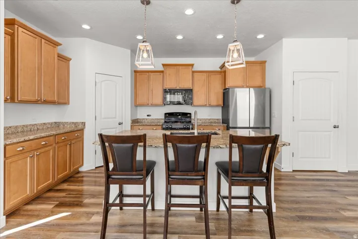 6321 W Moon Dr, Stansbury Park, Utah 84074