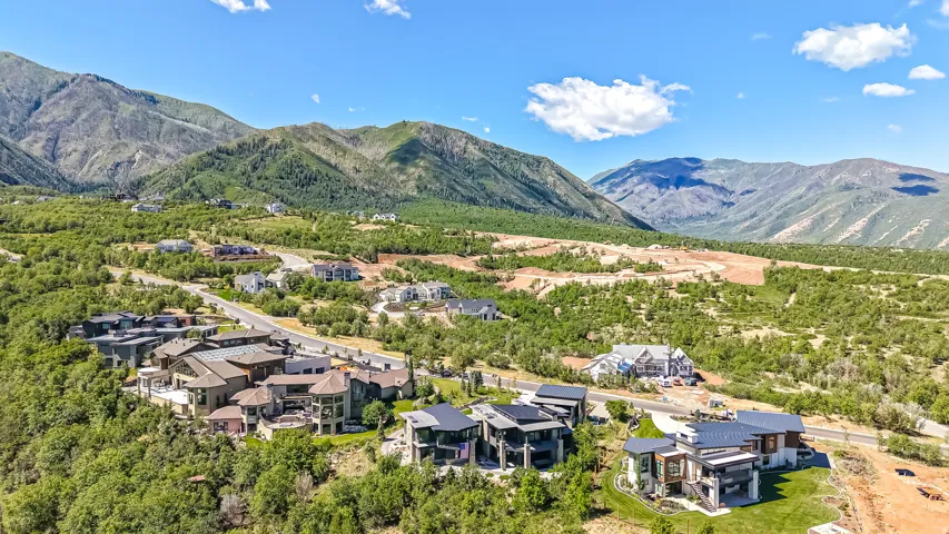 890 S Summit Dr, Woodland Hills, Utah 84653