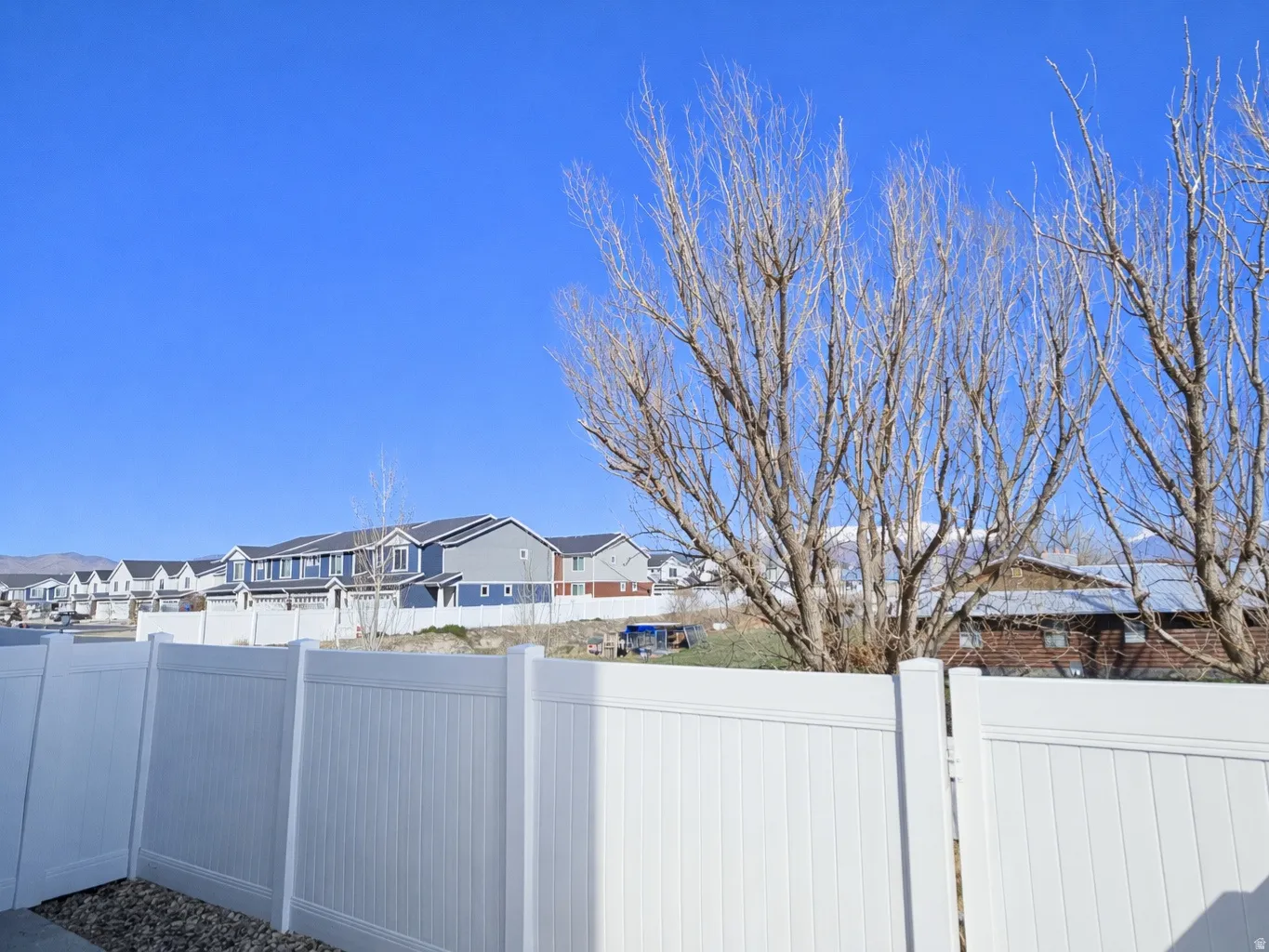View of yard with a residential view