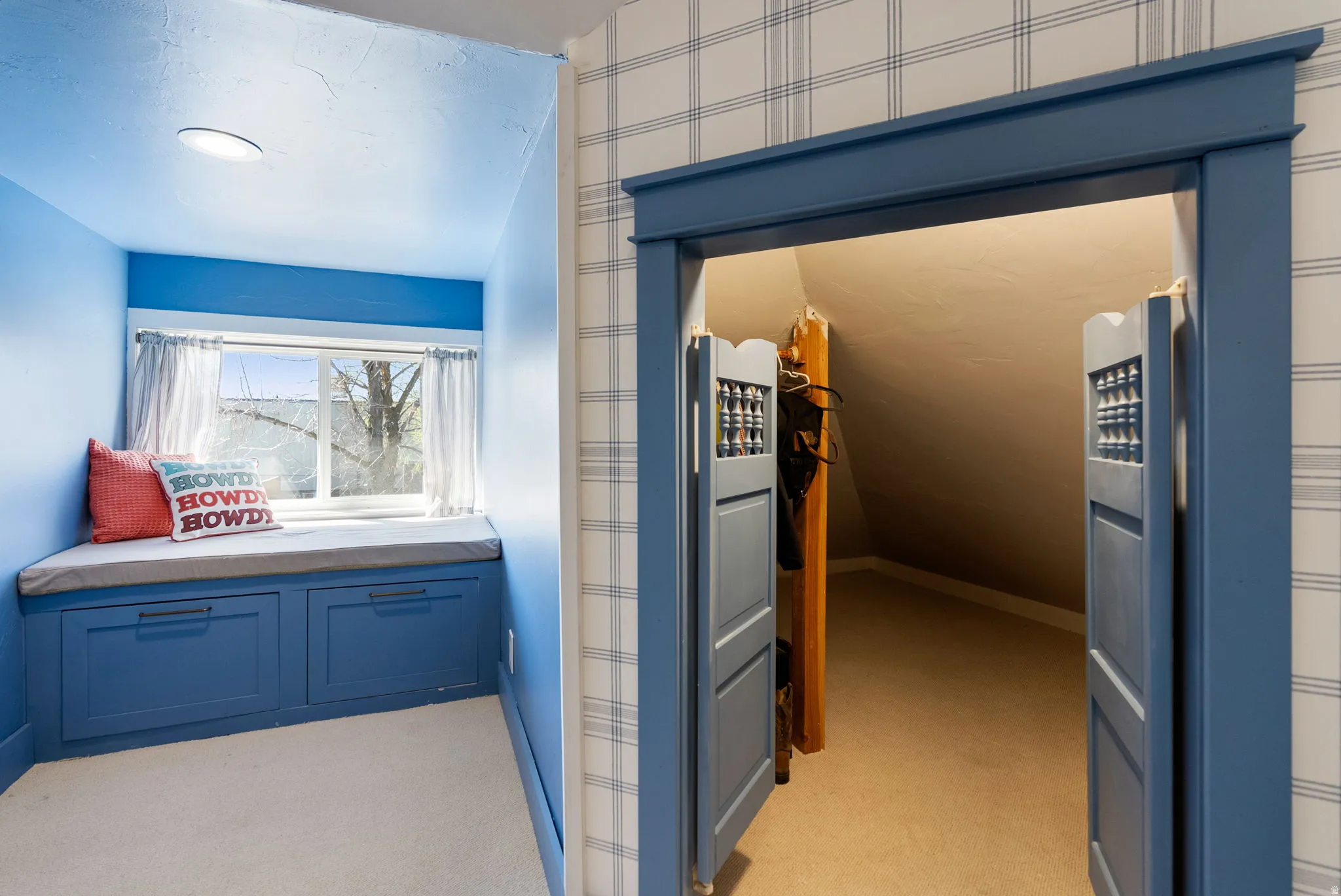 Detailed view of carpet floors and baseboards