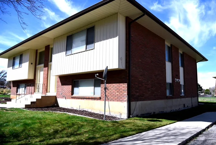 View of front/side of 4plex