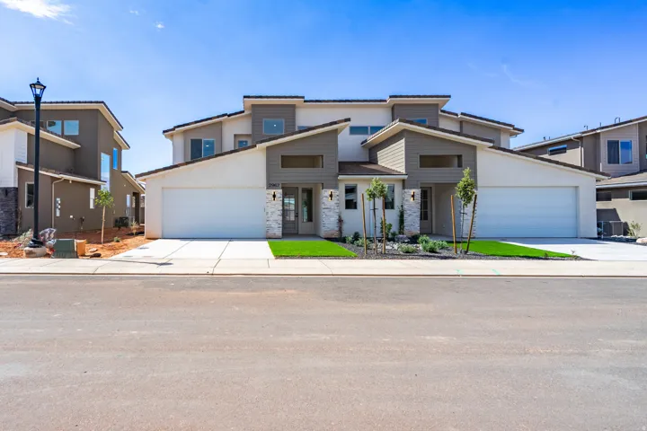 Modern stucco exterior with contrasting horizontal siding accents